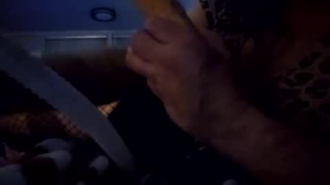 tbearslam00 online show from December 1, 7:11 am