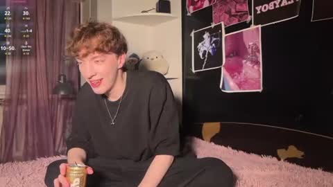 Yan     online show from June 20, 6:13 pm