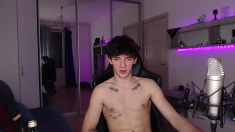 Teddy online show from December 7, 6:59 pm