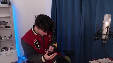 Teddy online show from December 20, 6:56 pm