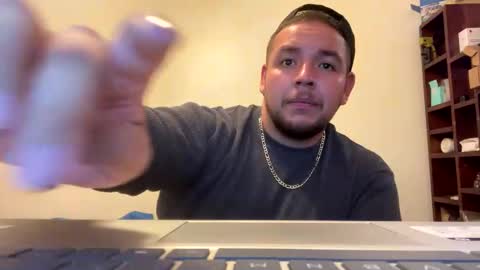 Snapshot of thatguymichael93 chatting on October 27, 10:12 pm thatguymichael93 online show from October 27, 10:12 pm