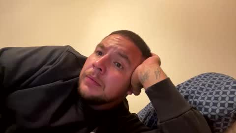 Snapshot of thatguymichael93 chatting on October 26, 8:16 am thatguymichael93 online show from October 26, 8:16 am