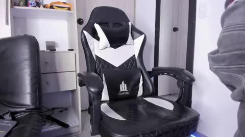 Danny online show from October 6, 5:01 am