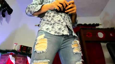 MAX MARA online show from December 13, 8:21 am