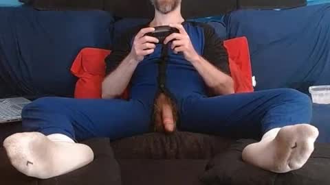 Blue and Red online show from December 5, 7:07 pm