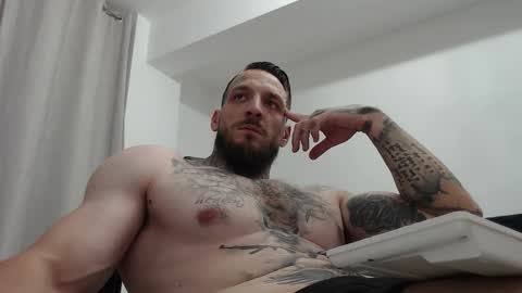 Snapshot of thebestmuscles chatting on September 16, 6:53 pm John online show from September 16, 6:53 pm