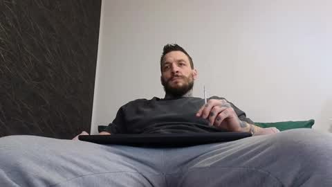 Snapshot of thebestmuscles chatting on March 1, 7:31 am John online show from March 1, 7:31 am