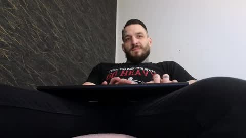 Snapshot of thebestmuscles chatting on March 12, 6:18 am John online show from March 12, 6:18 am