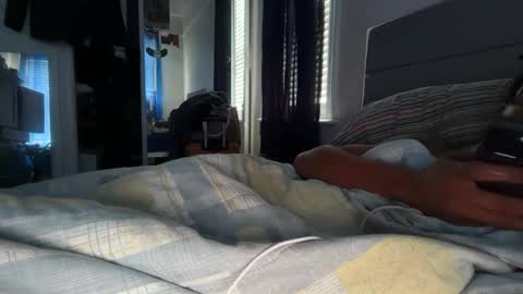 theeshooterr online show from September 10, 1:10 pm