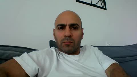 Snapshot of thegame323 chatting on December 13, 8:43 am thegame323 online show from December 13, 8:43 am