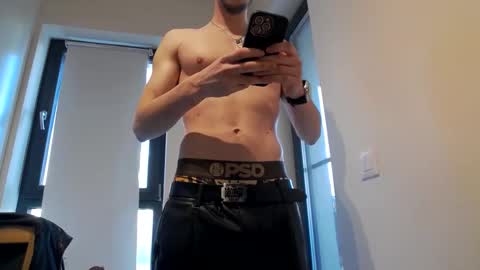 Snapshot of thejoker888 chatting on January 17, 8:34 am Master Joker online show from January 17, 8:34 am