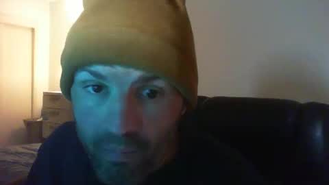 Snapshot of theman18951pa chatting on December 22, 1:55 am theman18951pa online show from December 22, 1:55 am