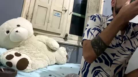 themarttinguyyy online show from December 25, 6:09 am