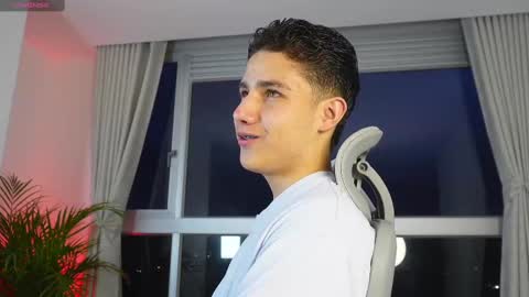  THEO- MATEO  online show from February 28, 11:23 pm