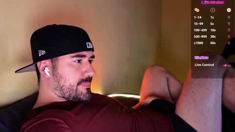 Snapshot of theoravi chatting on December 4, 3:26 am Theo Ravi online show from December 4, 3:26 am