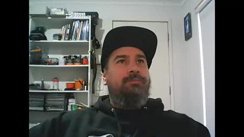 Snapshot of theozbeardguy chatting on October 27, 12:13 am aussiebeard online show from October 27, 12:13 am