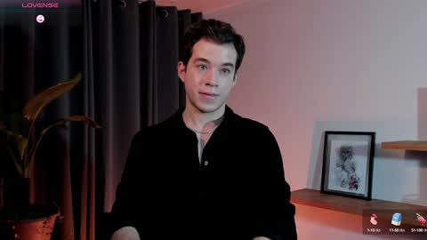 Snapshot of therealmartincox chatting on January 26, 9:29 pm     4th  online show from January 26, 9:29 pm