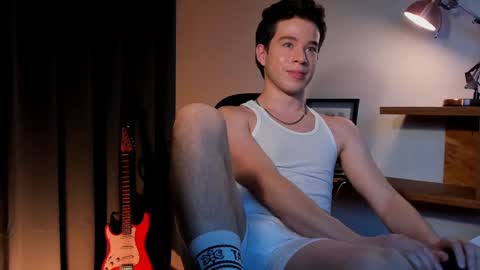 Snapshot of therealmartincox chatting on September 11, 1:15 am     4th  online show from September 11, 1:15 am