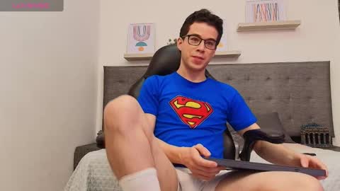 Snapshot of therealmartincox chatting on October 2, 5:06 pm     4th  online show from October 2, 5:06 pm