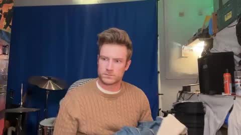 Snapshot of therealveggieboy chatting on January 9, 3:15 am Pookie online show from January 9, 3:15 am