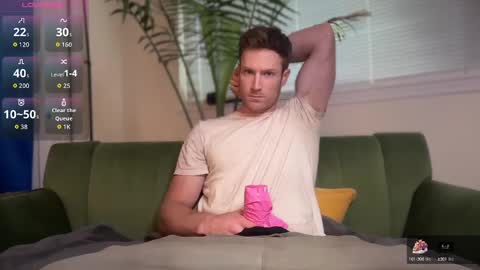 Snapshot of therealveggieboy chatting on October 3, 10:37 pm Pookie online show from October 3, 10:37 pm