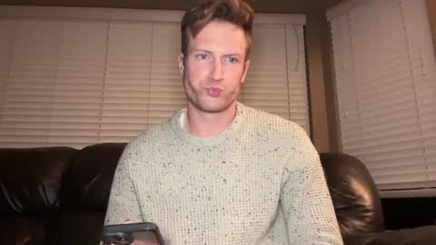 Snapshot of therealveggieboy chatting on December 30, 2:31 am Pookie online show from December 30, 2:31 am