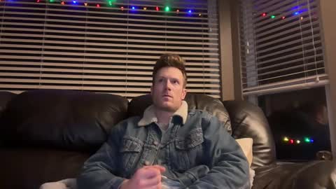 Snapshot of therealveggieboy chatting on December 16, 7:04 am Pookie online show from December 16, 7:04 am