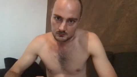 Snapshot of thesimplerock chatting on September 14, 7:10 am thesimplerock online show from September 14, 7:10 am