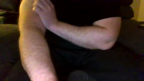 Snapshot of thethril1990 chatting on October 27, 2:25 am Thethrill online show from October 27, 2:25 am