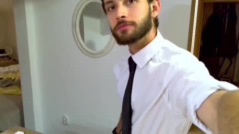 The Waiter online show from October 27, 6:43 pm