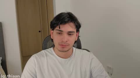 thiaan__ online show from December 5, 2:51 am