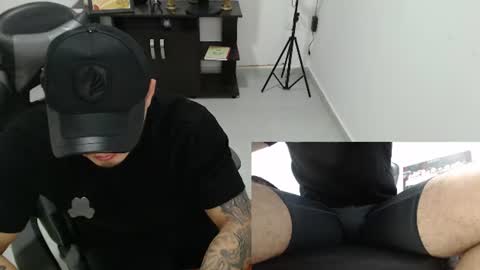 thiago_420 online show from June 20, 11:43 pm