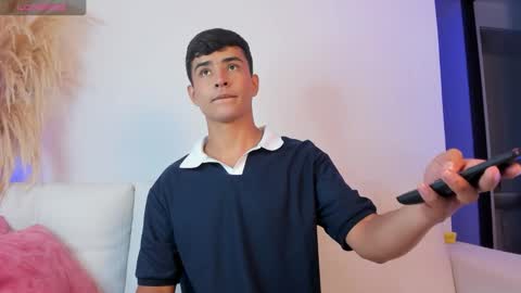 Thiago  online show from March 14, 10:06 pm