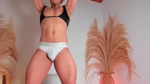 Snapshot of thiago_connor21 chatting on October 6, 5:28 pm Thiago  online show from October 6, 5:28 pm