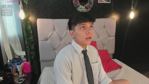 thiago online show from December 15, 1:52 pm