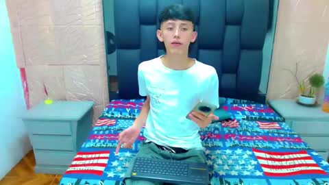 thiago_twink38 online show from October 24, 5:09 am