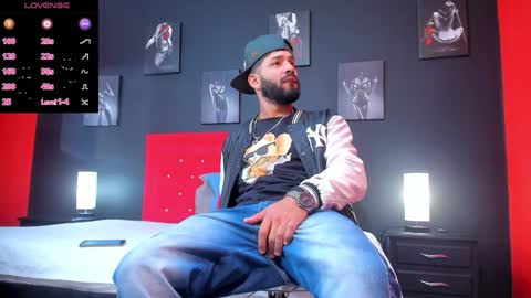 Thia Gomez online show from January 6, 12:24 pm