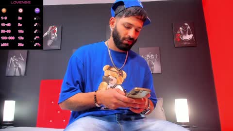 Thia Gomez online show from January 7, 12:16 pm