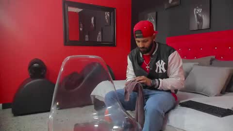 Thia Gomez online show from February 26, 12:14 pm