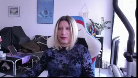 thihold online show from August 2, 2:26 pm