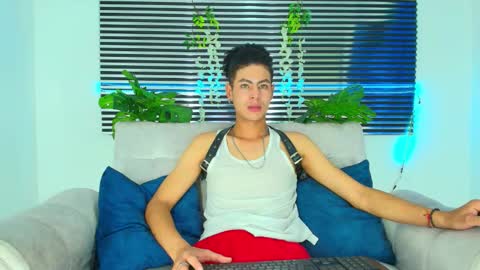 Thiago Saenzz online show from February 3, 3:15 am