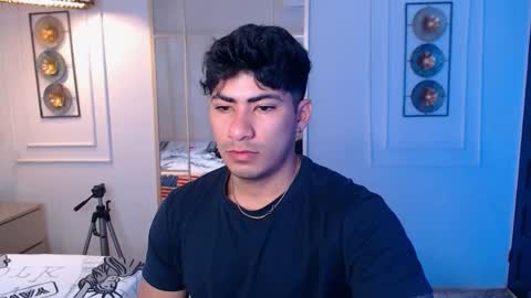 MICHAEL AND CRISS online show from January 7, 1:38 pm