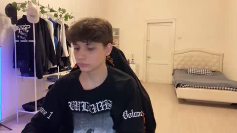 Thomas Hill online show from November 6, 7:17 pm