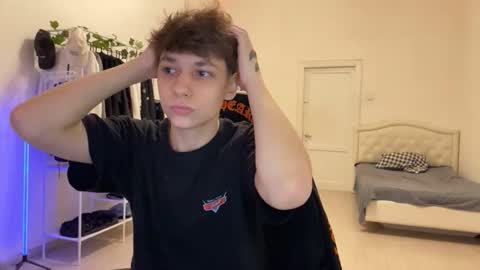 Thomas Hill online show from November 28, 7:27 pm