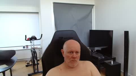 thomas806035 online show from June 25, 9:36 am