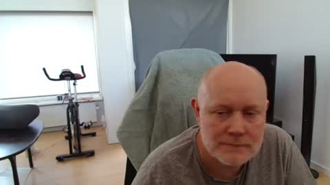 thomas806035 online show from June 26, 11:57 am