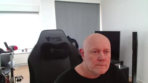 thomas806035 online show from July 6, 4:09 pm