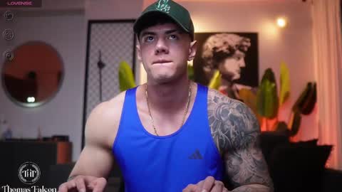 Thomas Falcon online show from February 26, 1:53 am