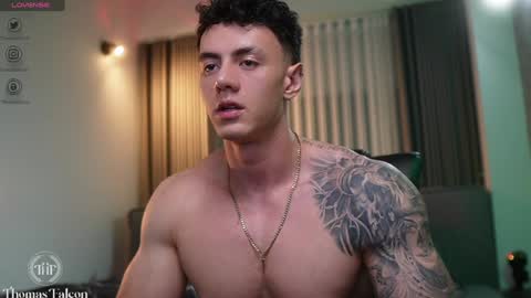 Thomas Falcon online show from December 3, 2:01 am