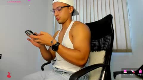  T H O M A S online show from November 26, 1:14 pm